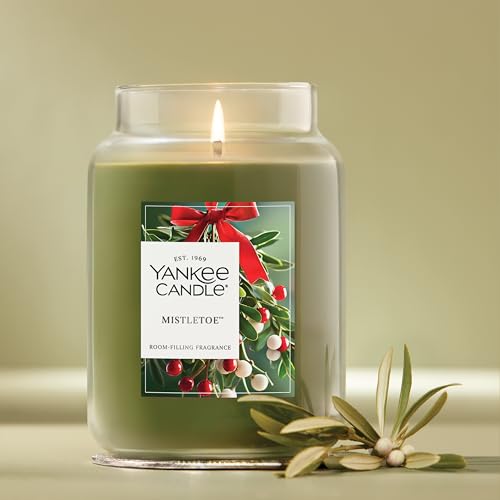 Yankee Candle Balsam & Cedar, Holiday Scented Candle, 22oz Large Jar with up to 150 Hour Burn Time, Giftable