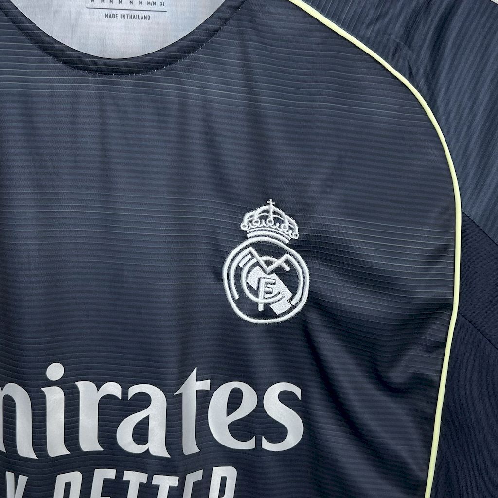 Real Madrid 25/26 away Long Sleeves jersey kit