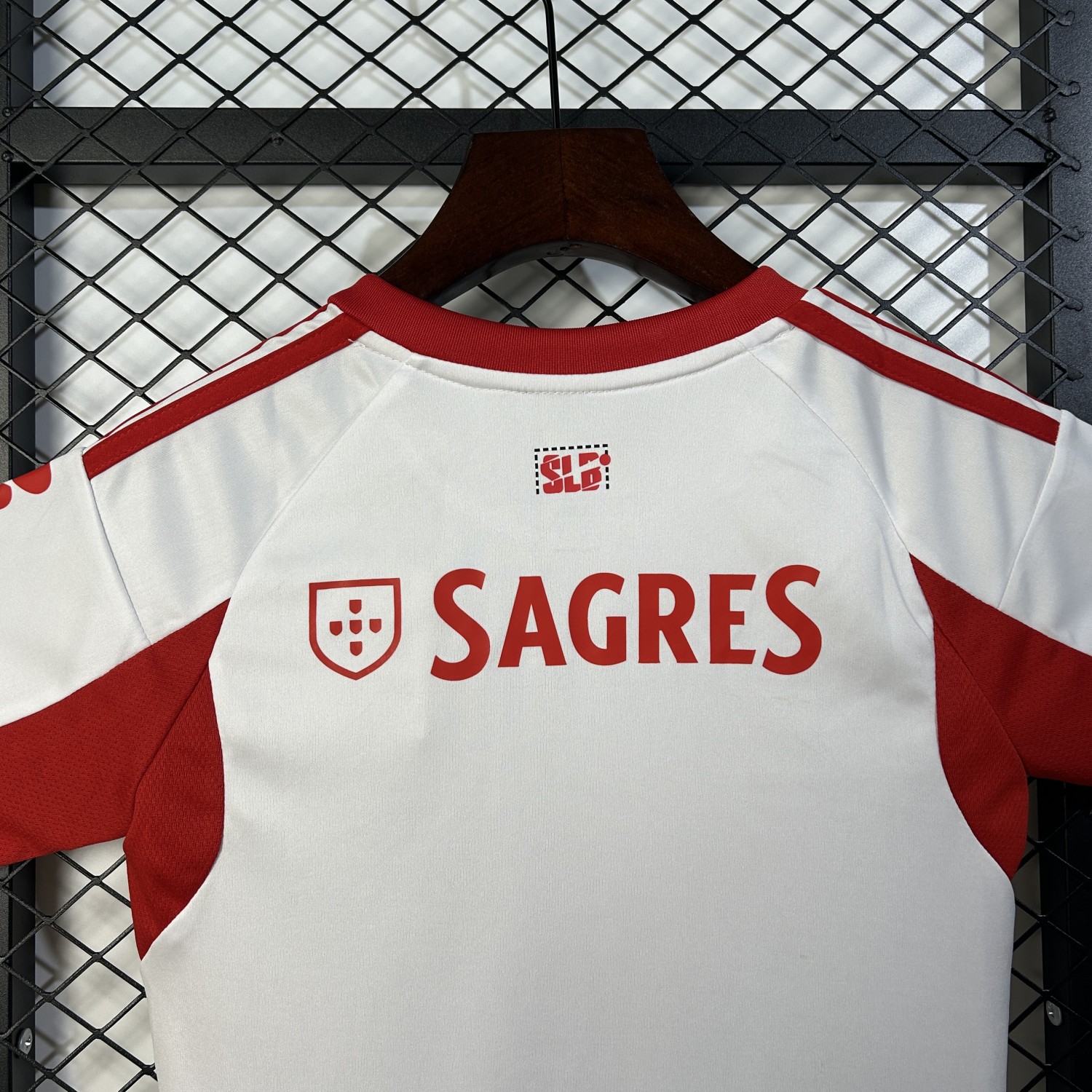 Benfica 25/26 third kids jersey kit