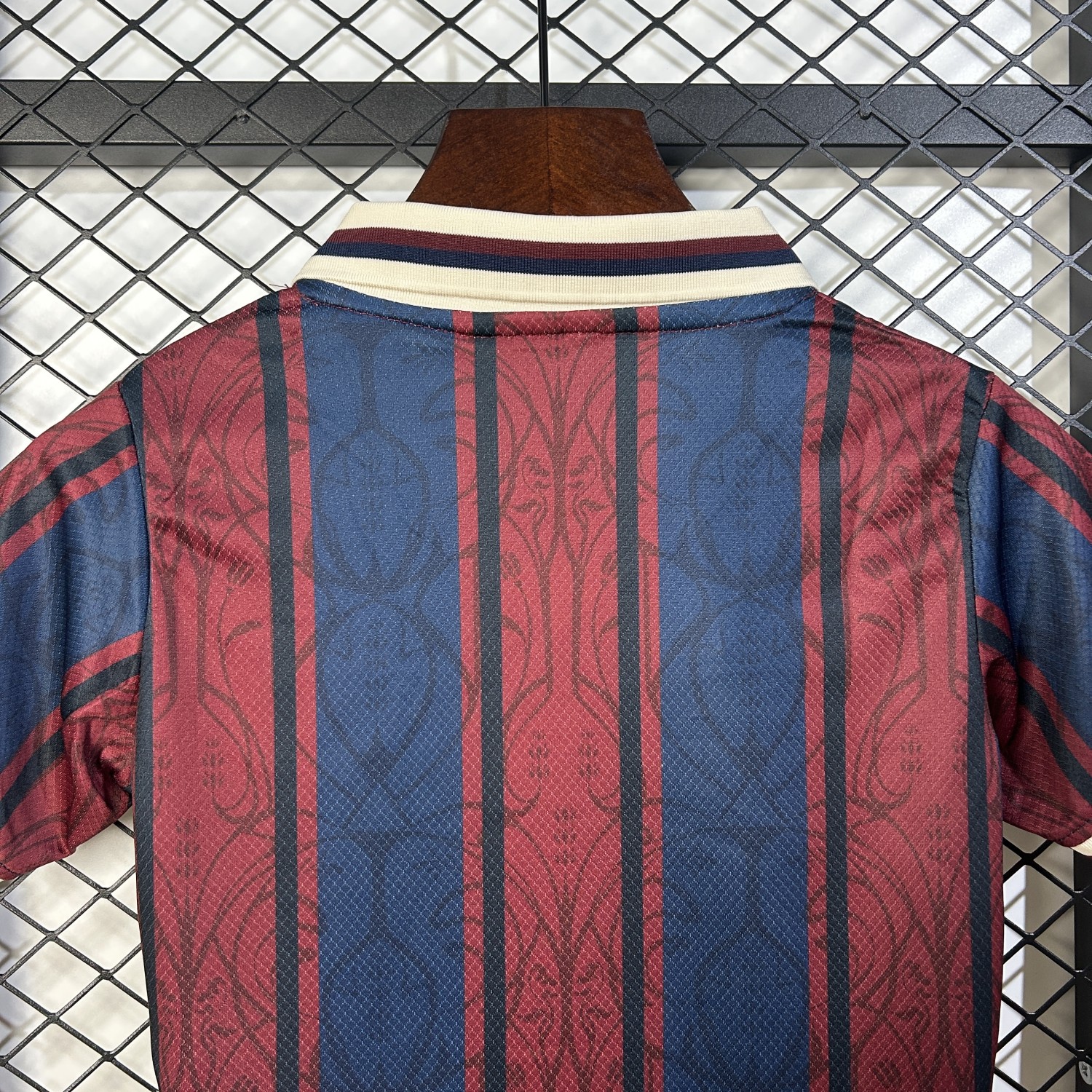 Barcelona 125th anniversary kids jersey kit