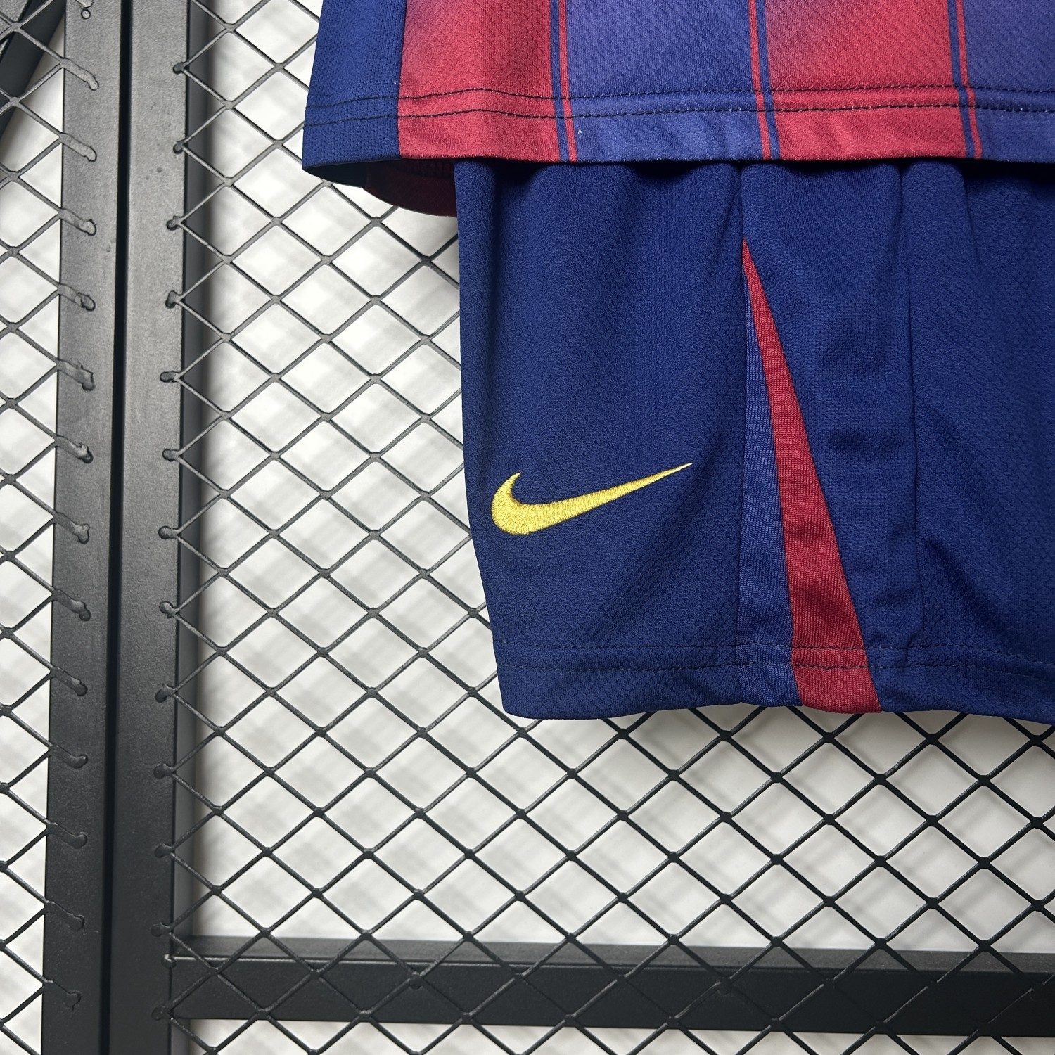 Barcelona 25/26 home kids jersey kit