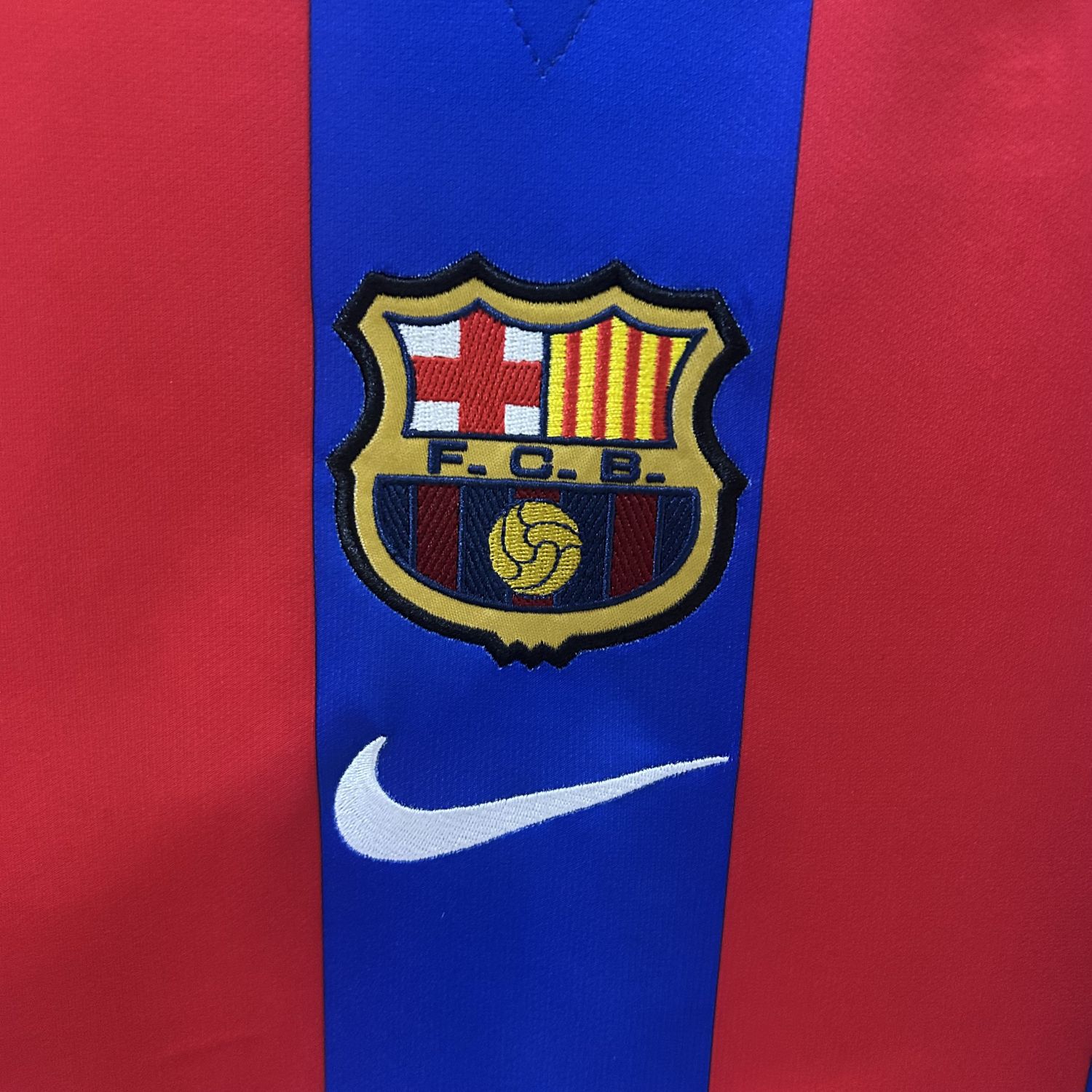 Barcelona 01/02 home Retro jersey kit shirt