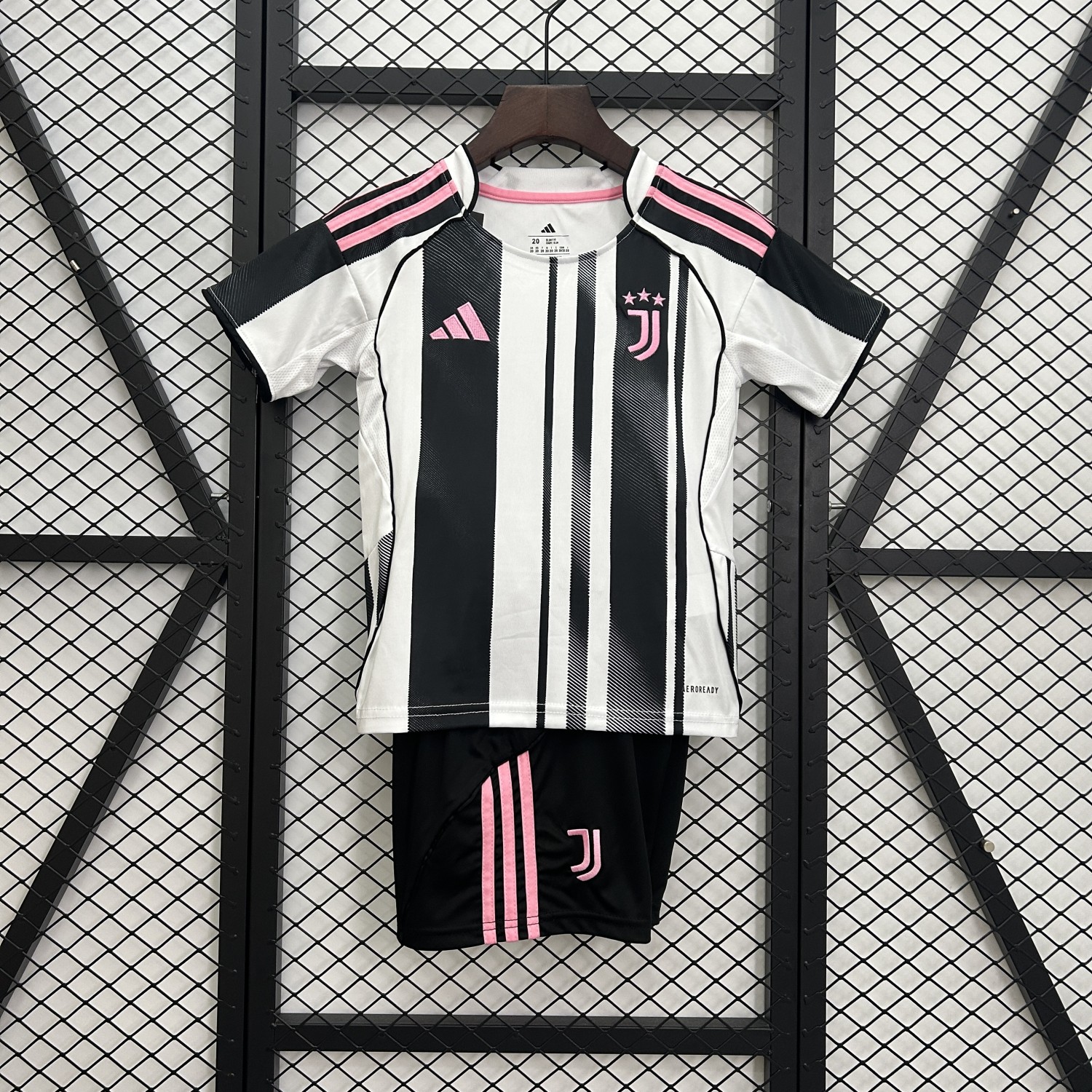 Juventus 25/26 home jersey Kids kit