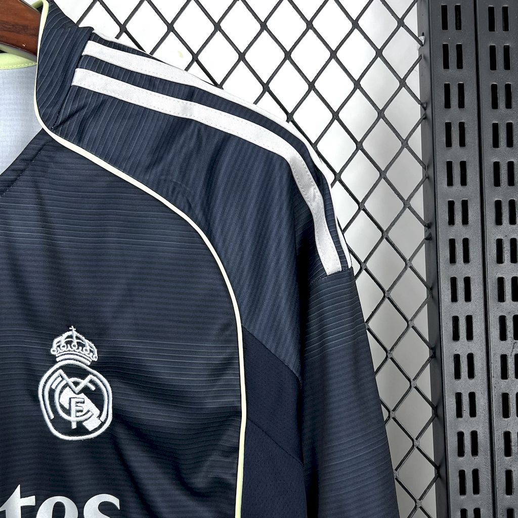 Real Madrid 25/26 away Long Sleeves jersey kit