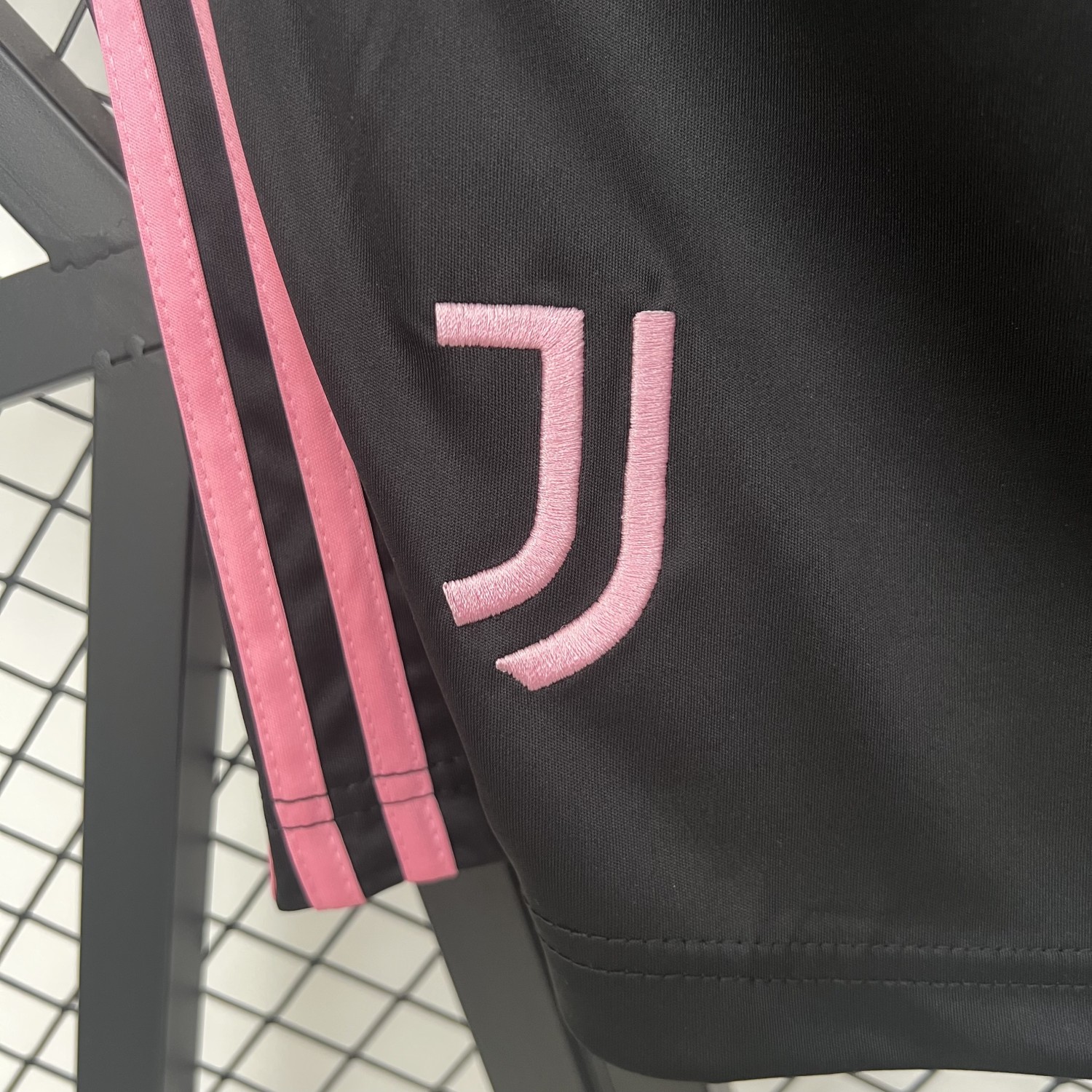 Juventus 25/26 jersey kit shorts