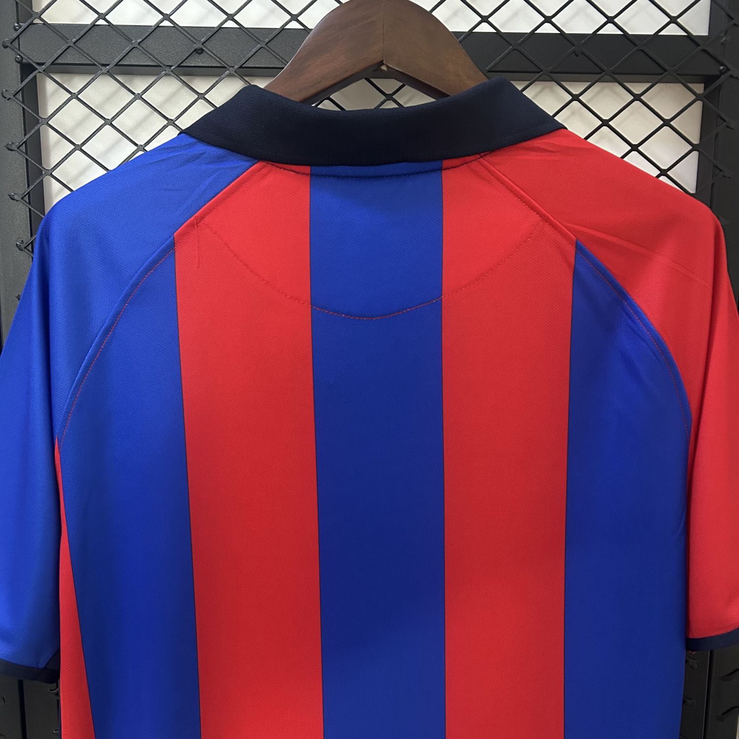 Barcelona 01/02 home Retro jersey kit shirt