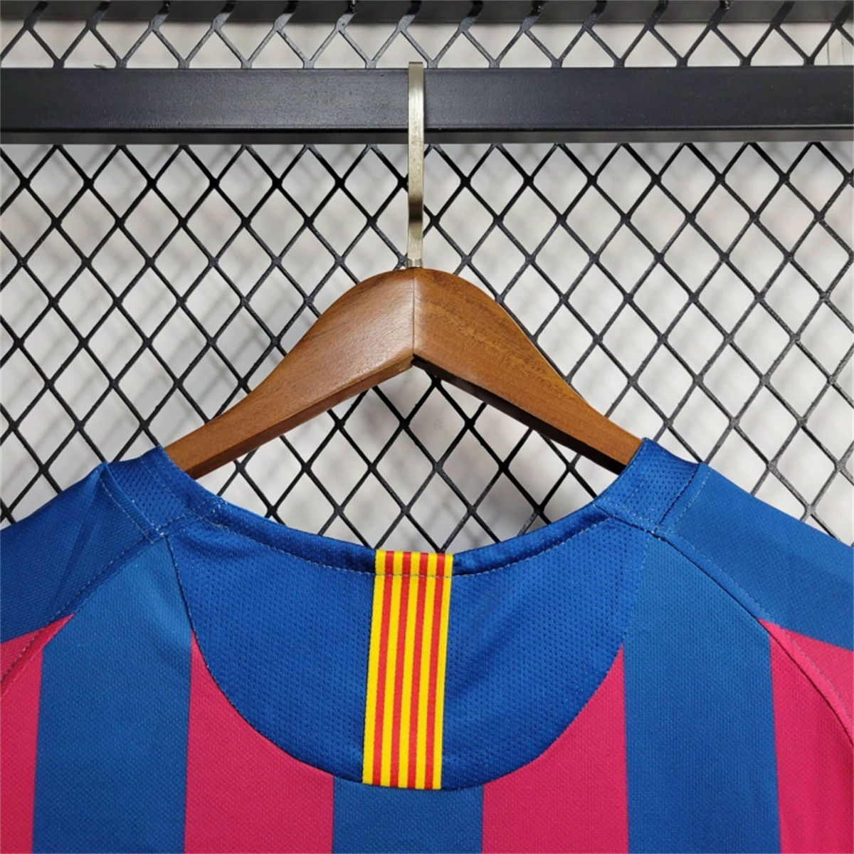 Barcelona 05/06 home Retro jersey kit shirt