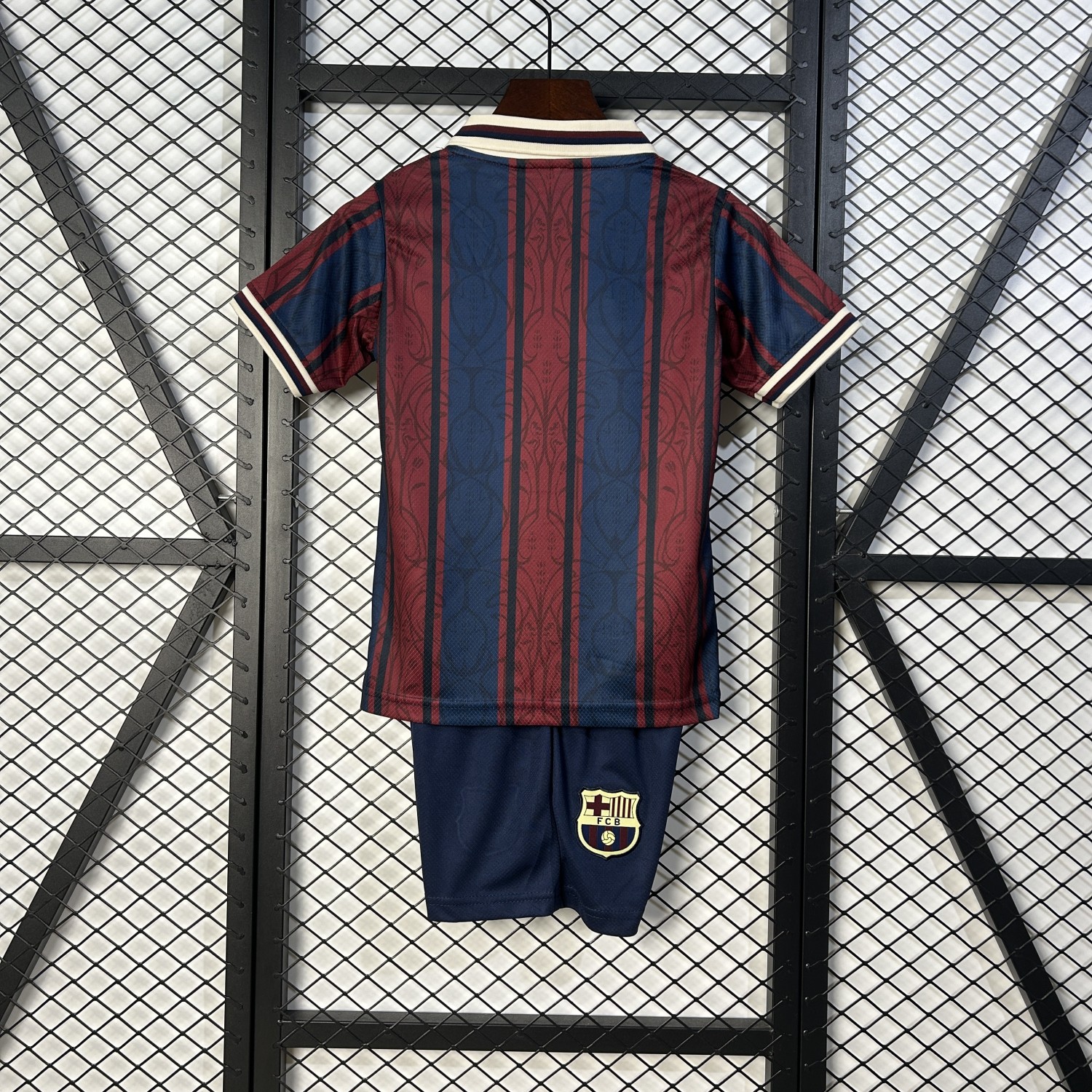 Barcelona 125th anniversary kids jersey kit