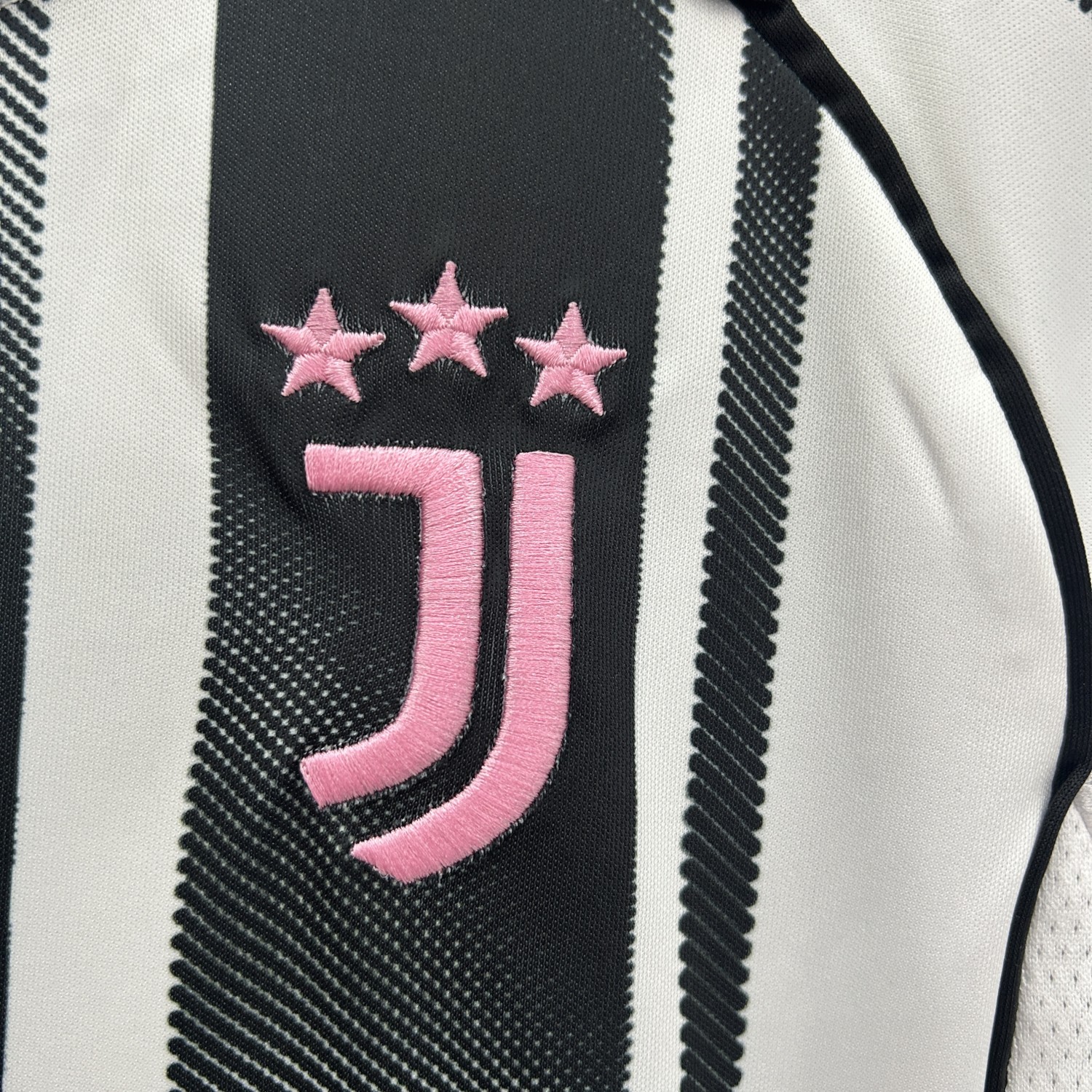 Juventus 25/26 home jersey Kids kit