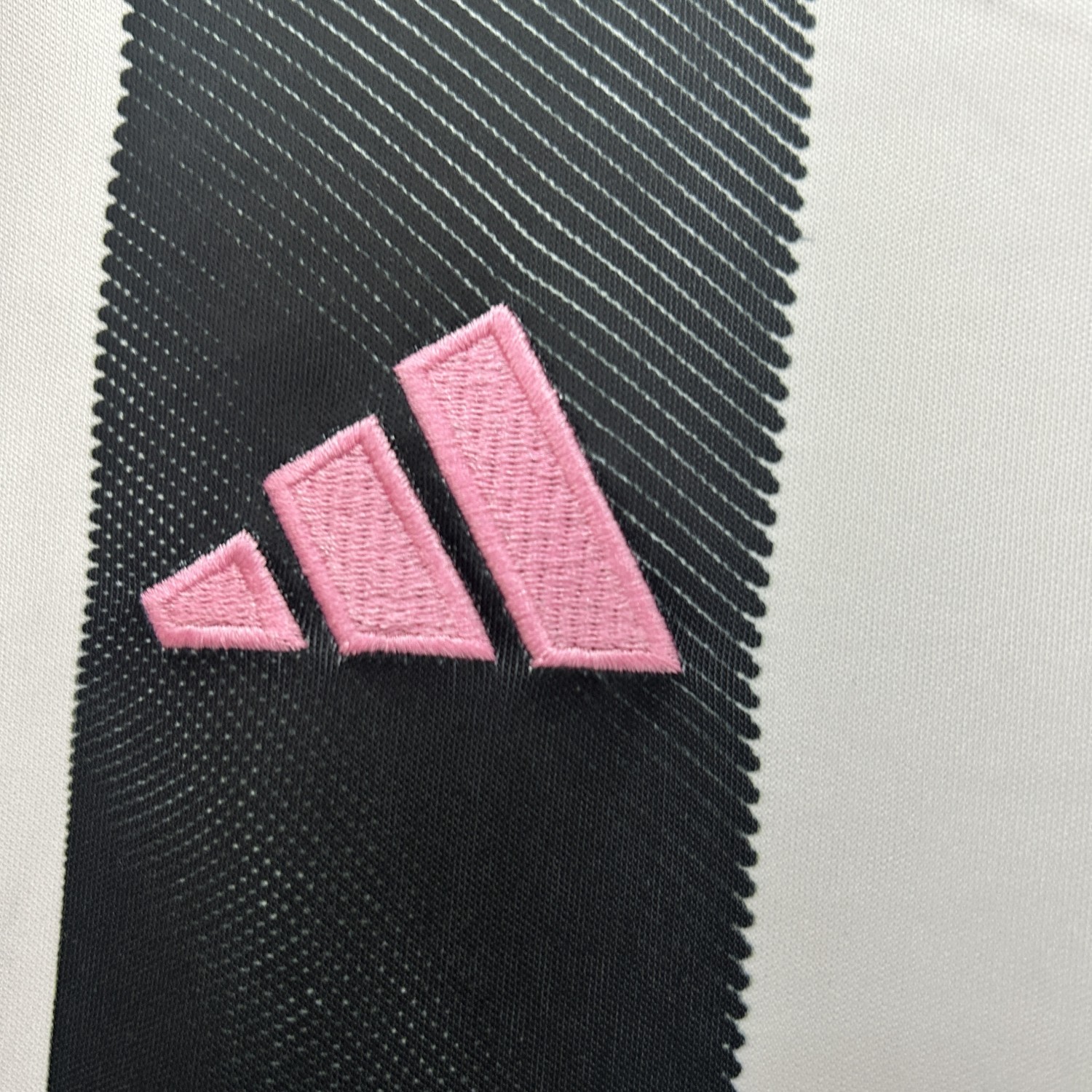 Juventus 25/26 home jersey Kids kit