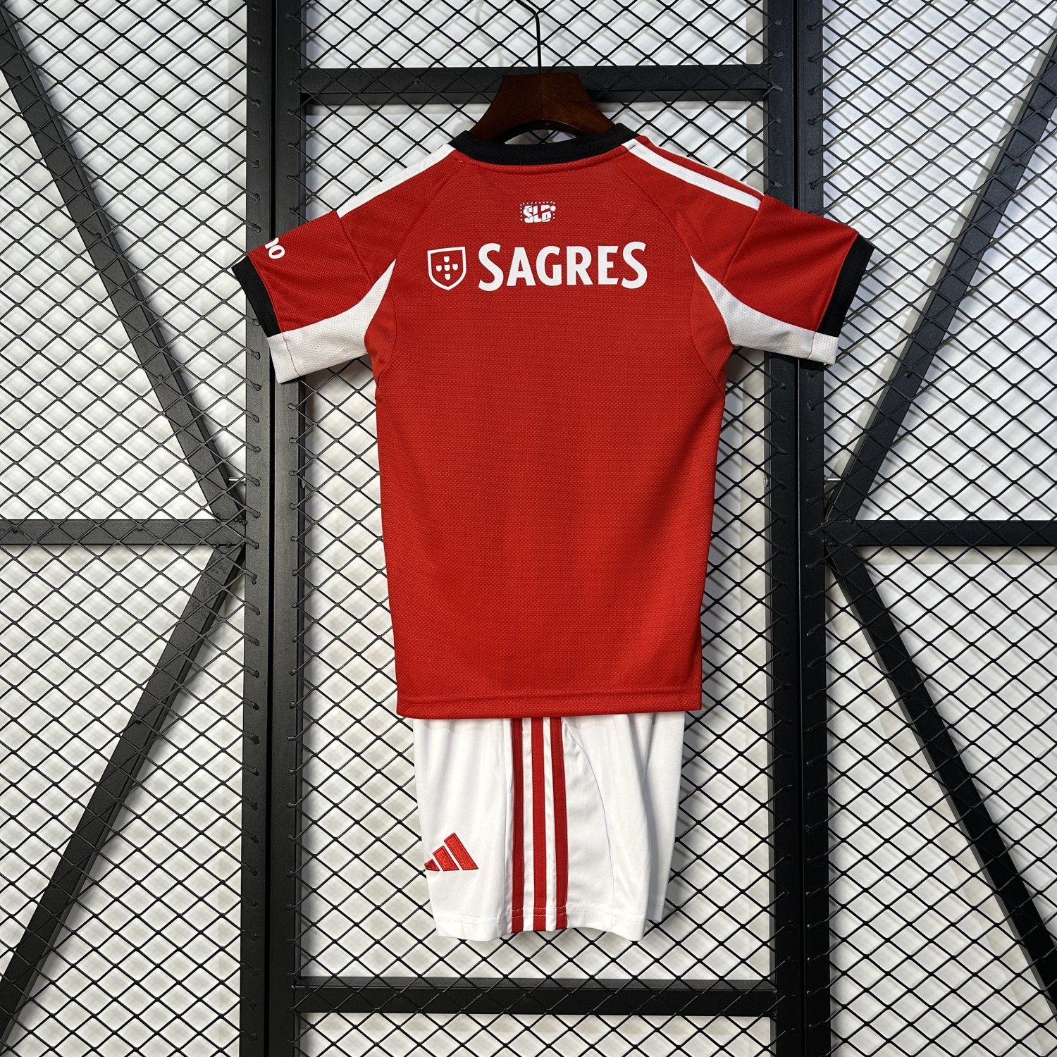 Benfica 25/26 home kids jersey kit