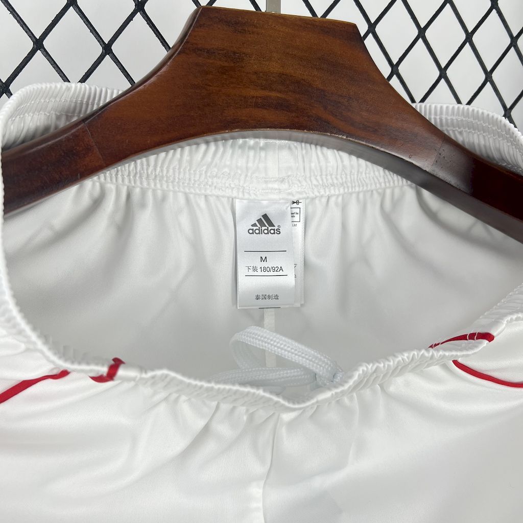 Arsenal 25/26 jersey shorts