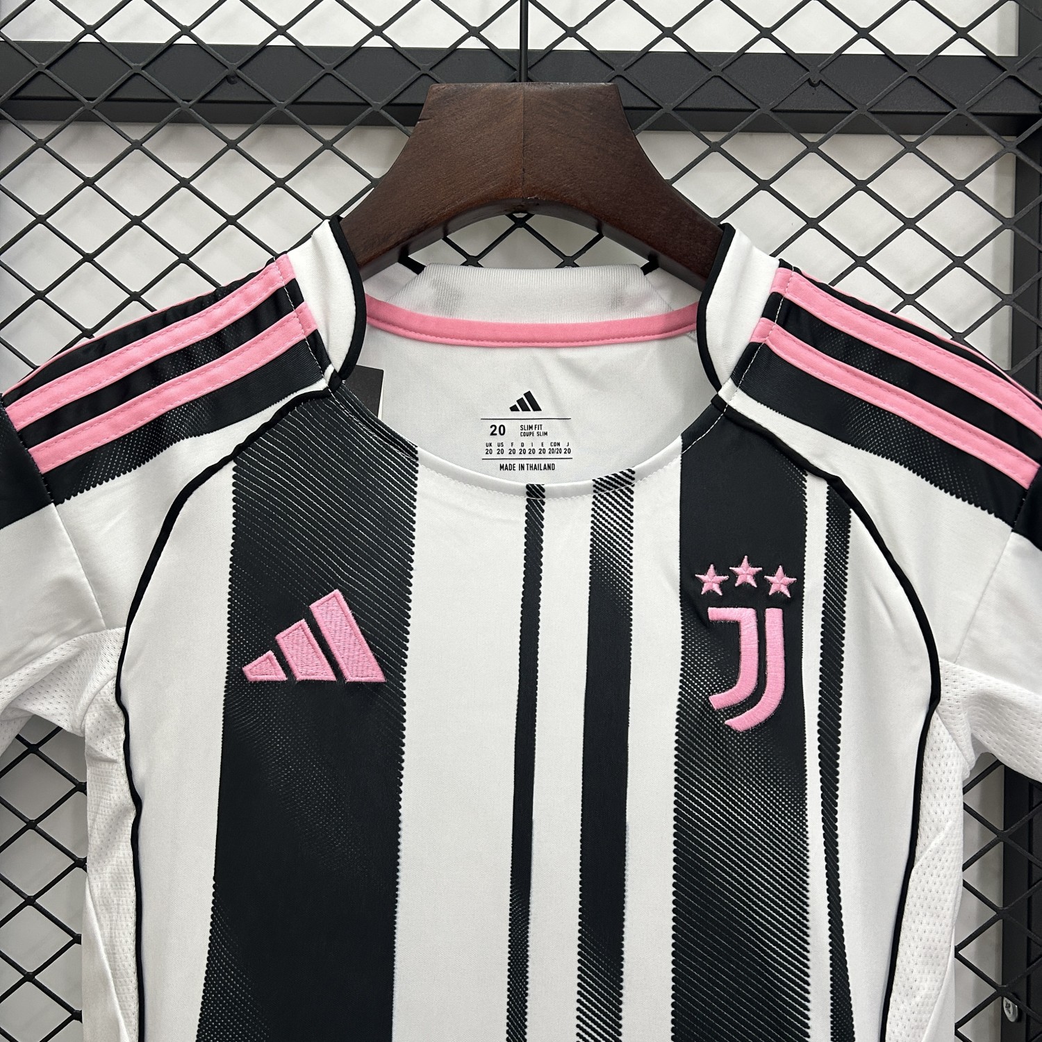 Juventus 25/26 home jersey Kids kit