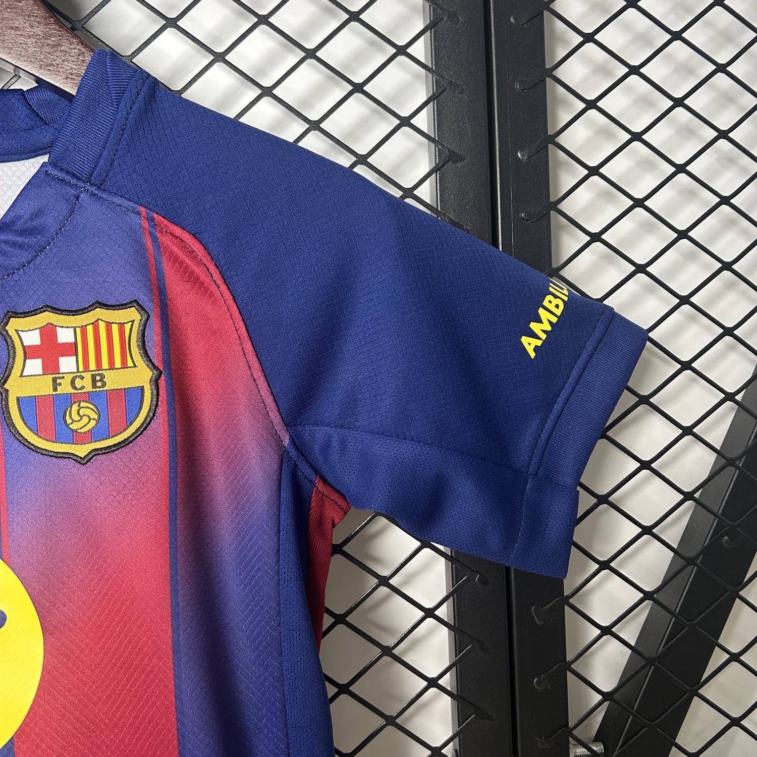Barcelona 25/26 home kids jersey kit