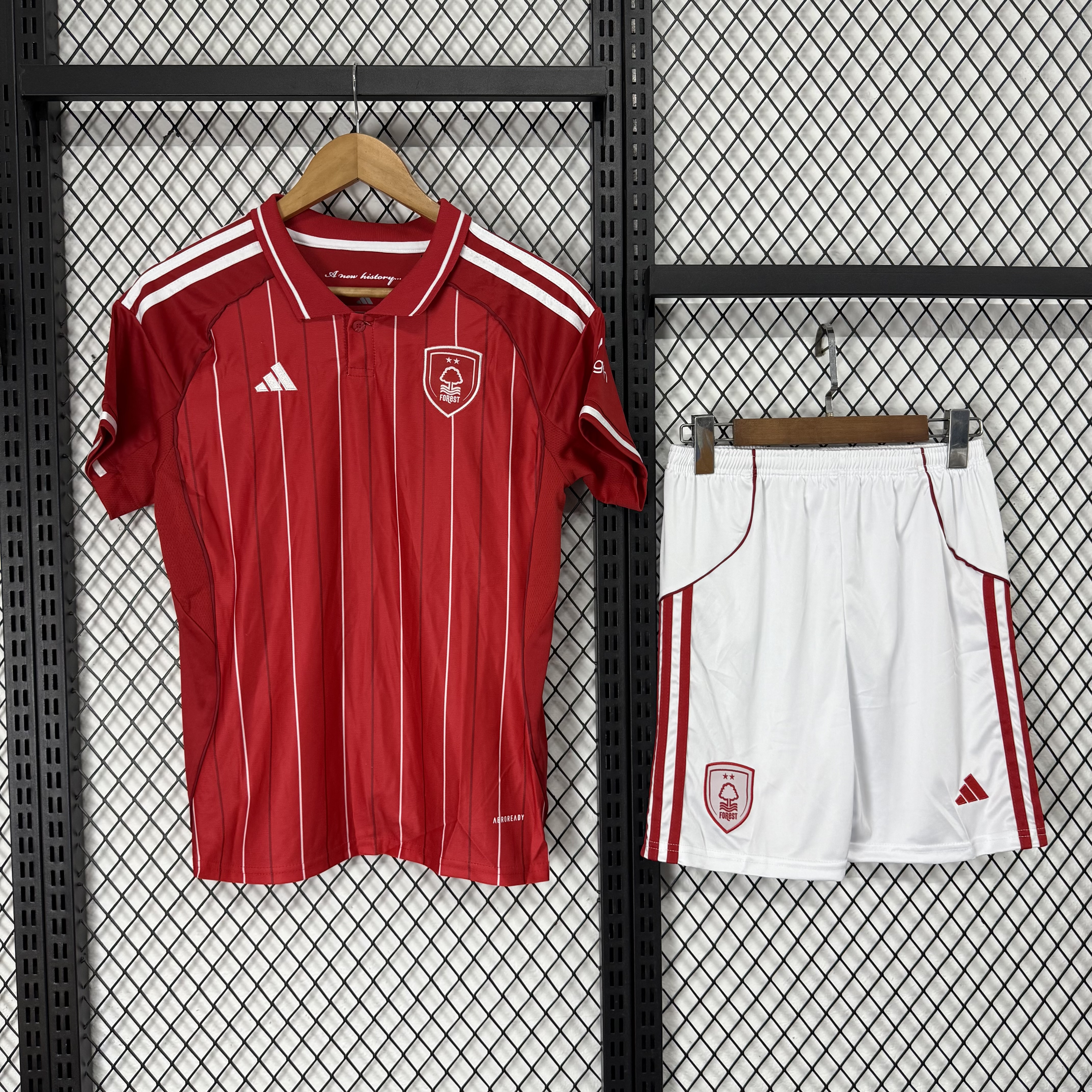 Nottingham Forest 25/26 home kids jersey kit