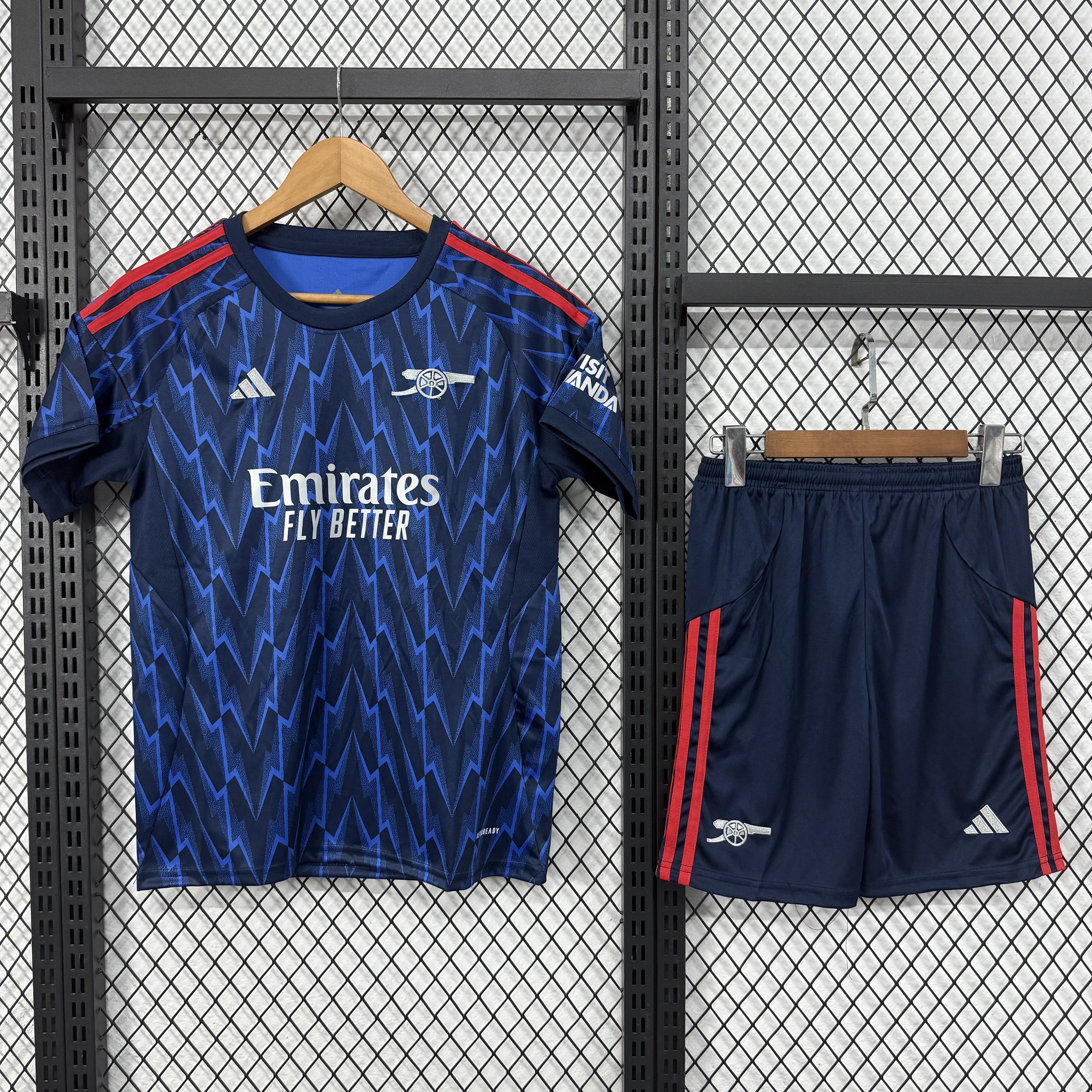 Arsenal 25/26 away Kids jersey kit