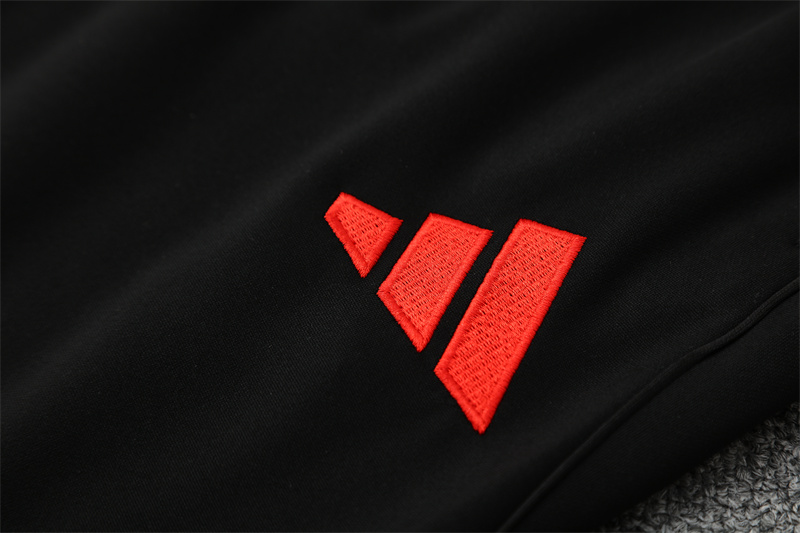 Liverpool 25/26 Tracksuit Training Man/Kids