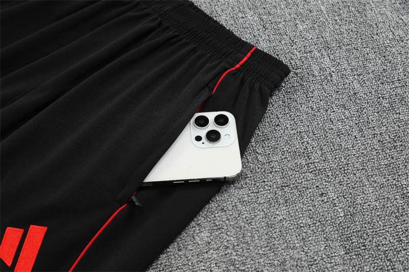 Manchester United 25/26 Tracksuit Training Man/Kids