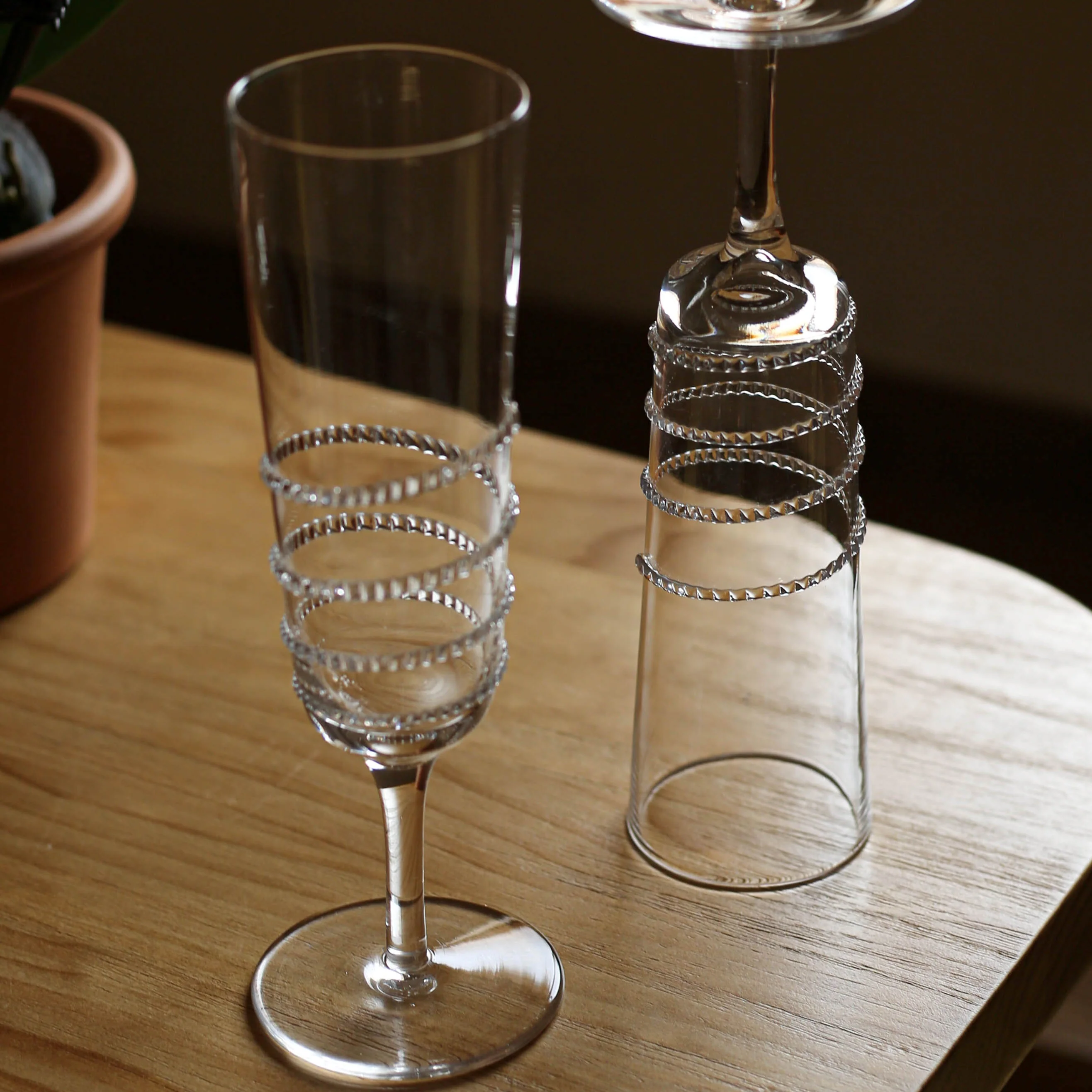 Swirling Crystal Design Decorative Drinking Glasses