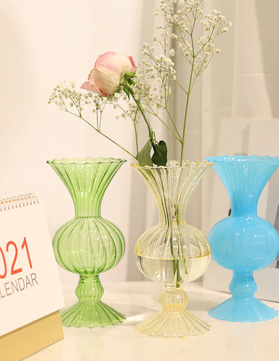 Puffy Ribbed Glass Vase Decor