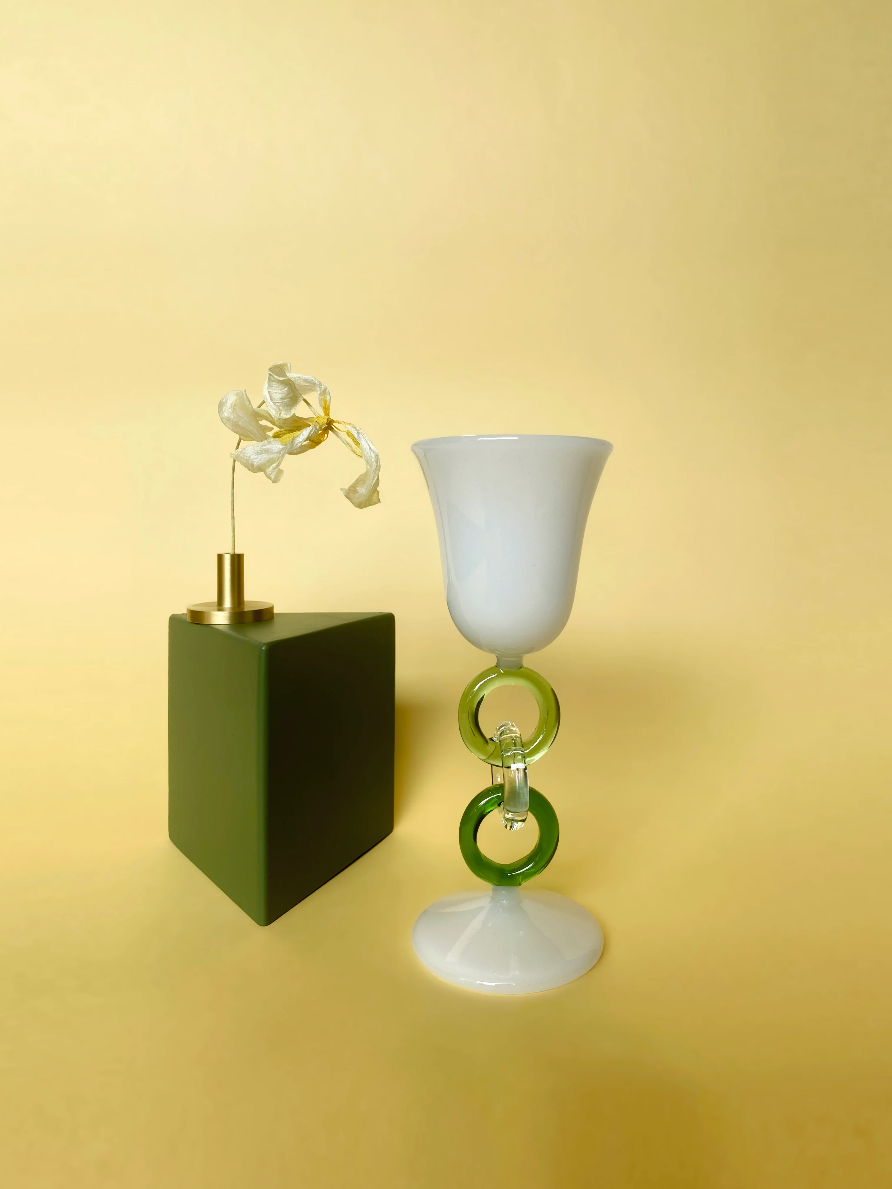 Limited Edition - LINK Collection Elegant Handcrafted Green LINK Wine Glass