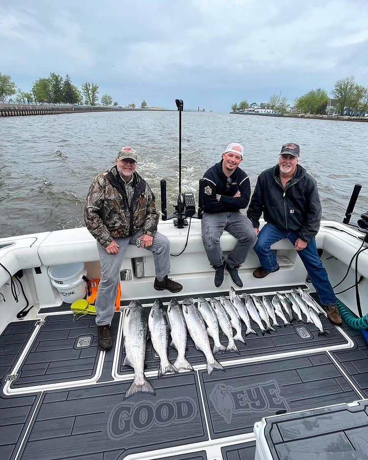 Say Goodbye to Fish Smell: Easy-to-Clean EVA Decking for Fishing Boats