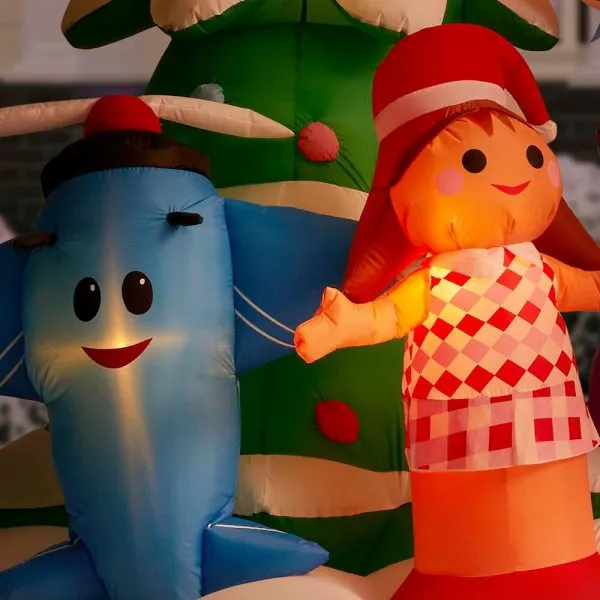 Christmas-9 5 ft w inflatable island of misfit toys scene