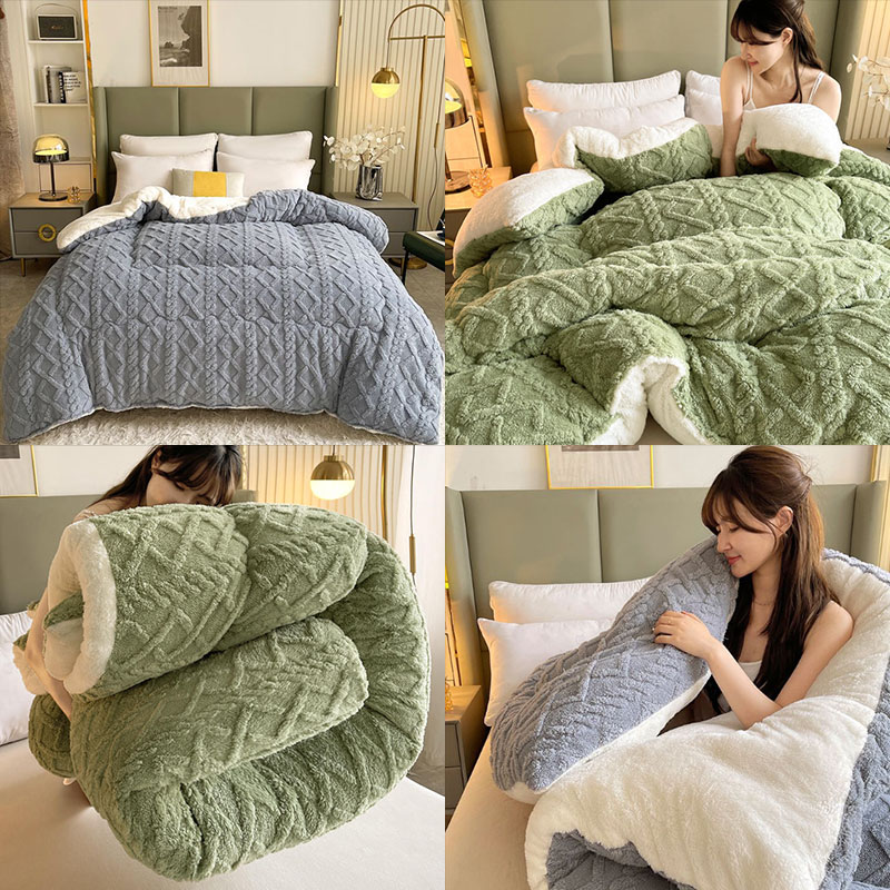 🔥Winter Hot Sale--Thickened Super Soft Insulation Hibiscus Winter Quilt 🔥【Buy one get one free】
