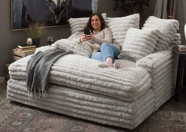 🔥Early Black Friday Sale🔥 - Nestle Chaise Lounge With Dual Cupholders And Charging Ports