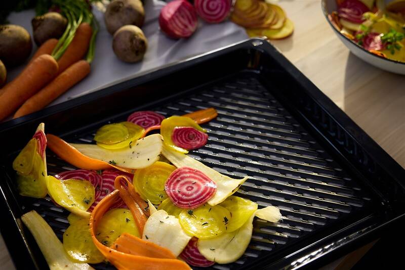 Trouba Bosch Serie 4 HQG572EB3 pyrolýza černá