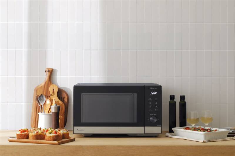 Mikrovlnná trouba Panasonic NN-GD38QSEPG šedá