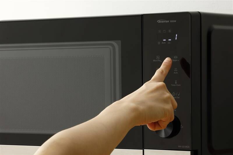 Mikrovlnná trouba Panasonic NN-GD38QSEPG šedá