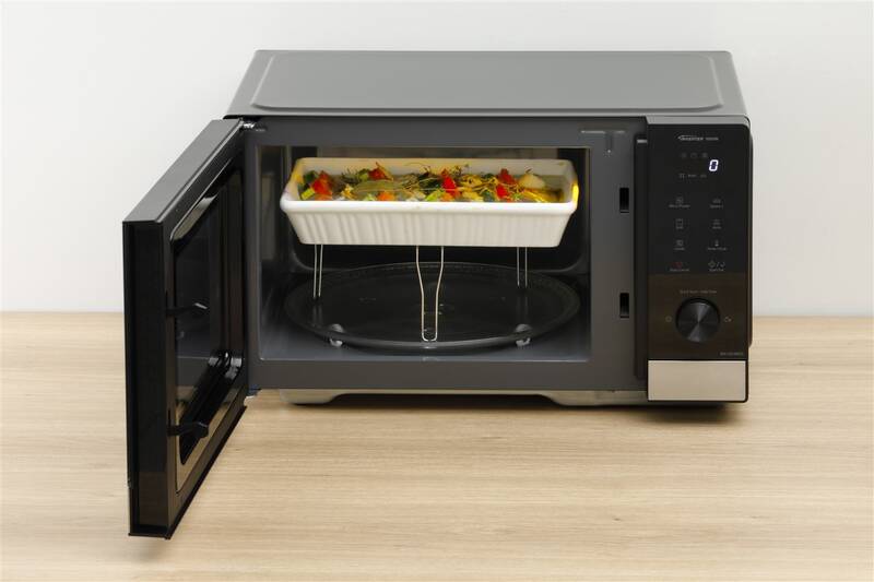 Mikrovlnná trouba Panasonic NN-GD38QSEPG šedá