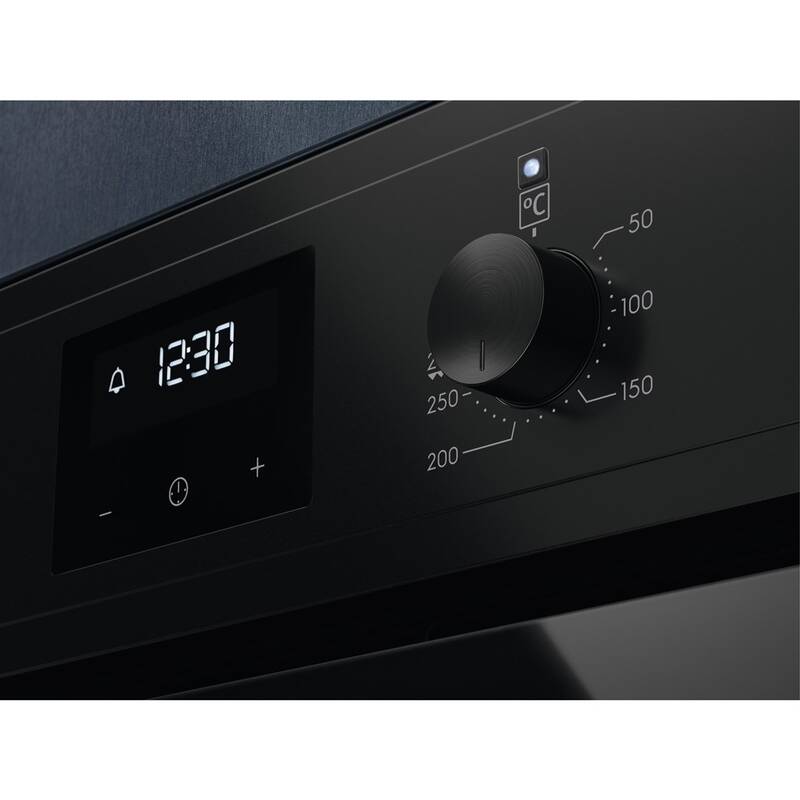 Trouba Electrolux EOF3H40TH černá