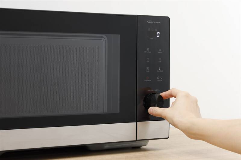 Mikrovlnná trouba Panasonic NN-GD38QSEPG šedá