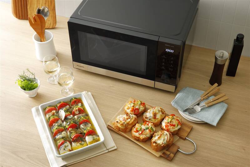 Mikrovlnná trouba Panasonic NN-GD38QSEPG šedá