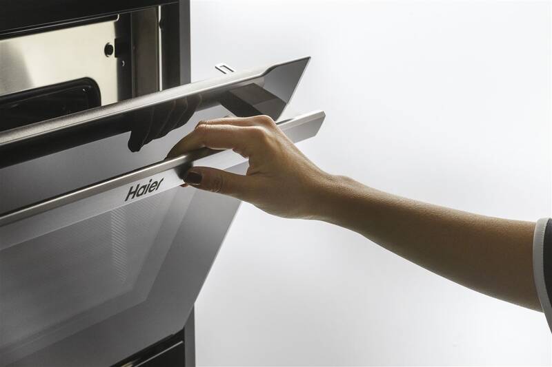 Mikrovlnná trouba Haier I-Message Compact Series 4 HWO45NB4B0B1 černá