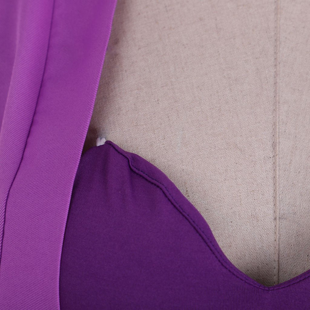 Элегантная длинная фиолетовая мантия с обтягивающим комбинезоном - Вдохновленный аниме косплей костюм