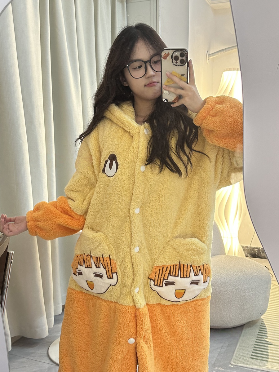 Тёплый домашний халат из флиса с принтом Дзэницу Агацумы для зимнего отдыха