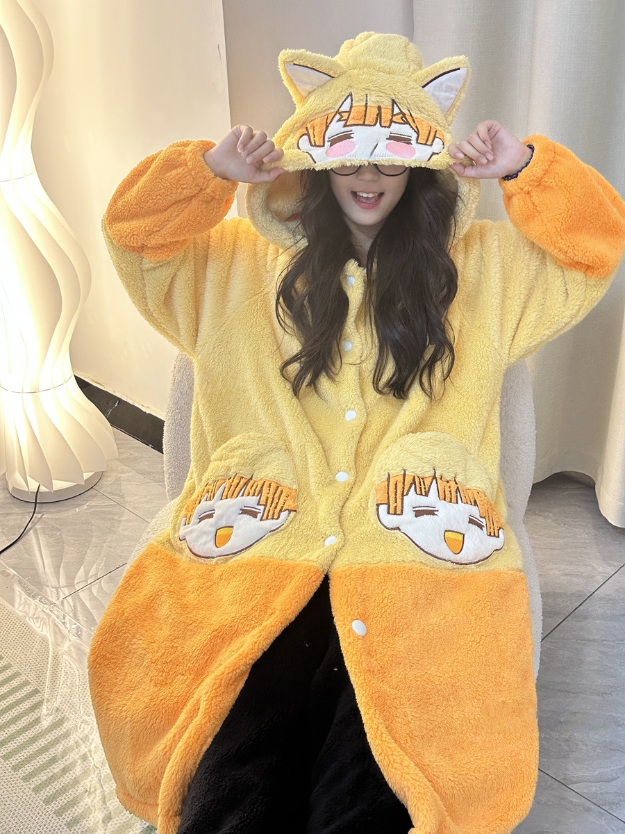 Тёплый домашний халат из флиса с принтом Дзэницу Агацумы для зимнего отдыха