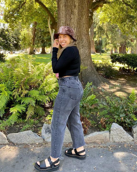 Voss Women's Leather Strap Sandals