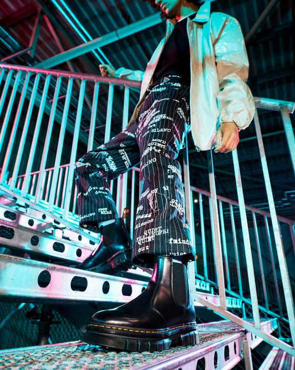 Rikard Polished Smooth Leather Chelsea Boots