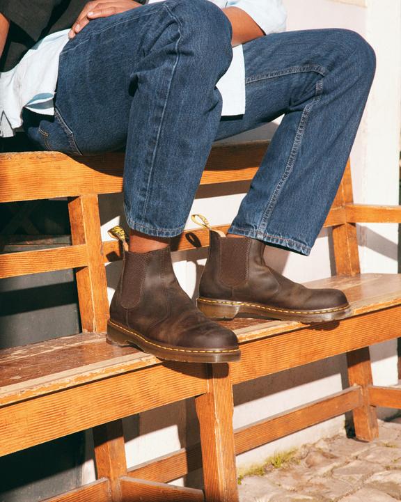 2976 Yellow Stitch Crazy Horse Leather Chelsea Boots