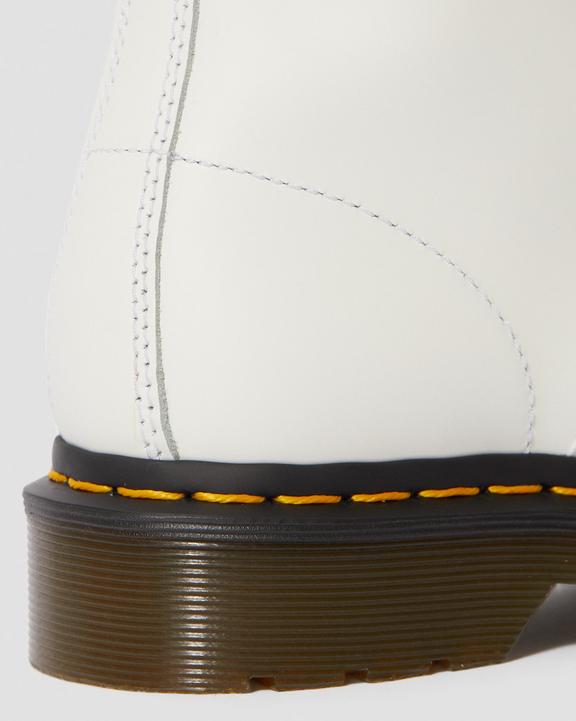 1460 Women's Smooth Leather Lace Up Boots