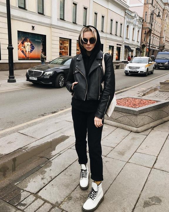 1460 Smooth Leather Lace Up Boots