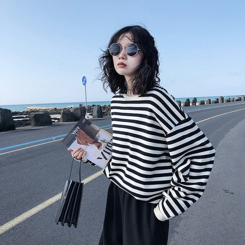 Kawaii Thin Striped Sweatshirt - YOUXIZT