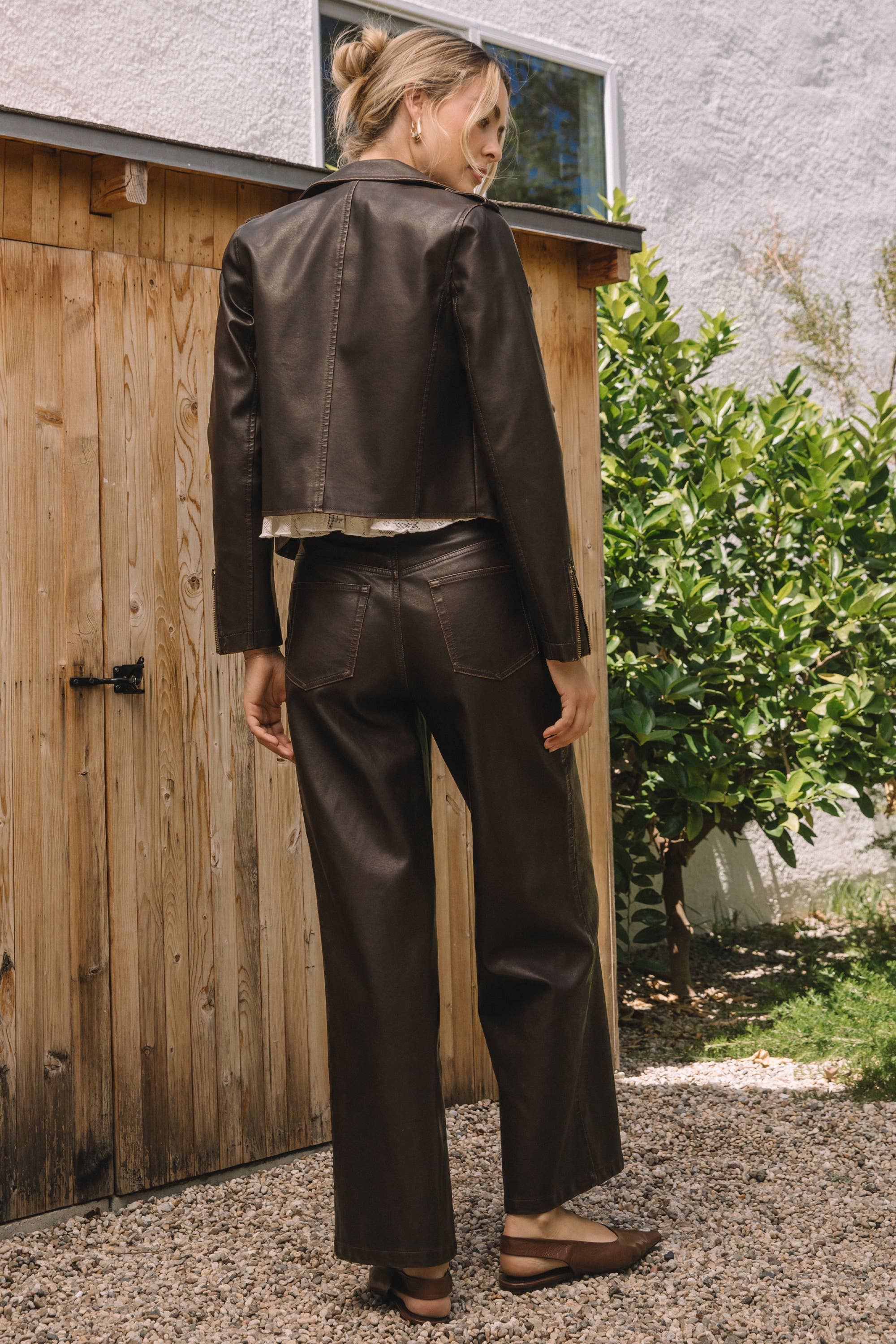 Distressed Faux Leather Moto Jacket: COCO BROWN / - XAYUYUE