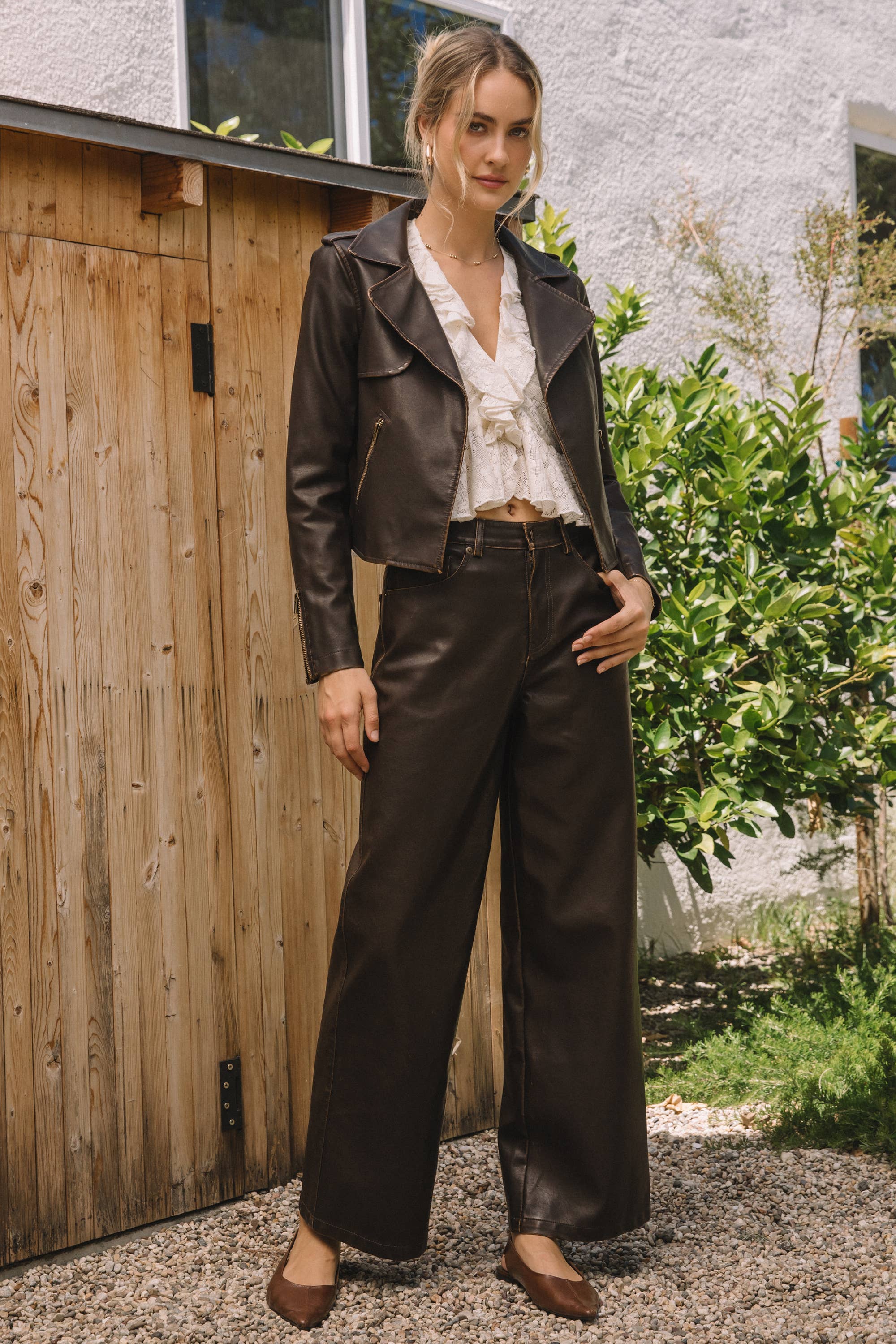 Distressed Faux Leather Moto Jacket: COCO BROWN / - XAYUYUE