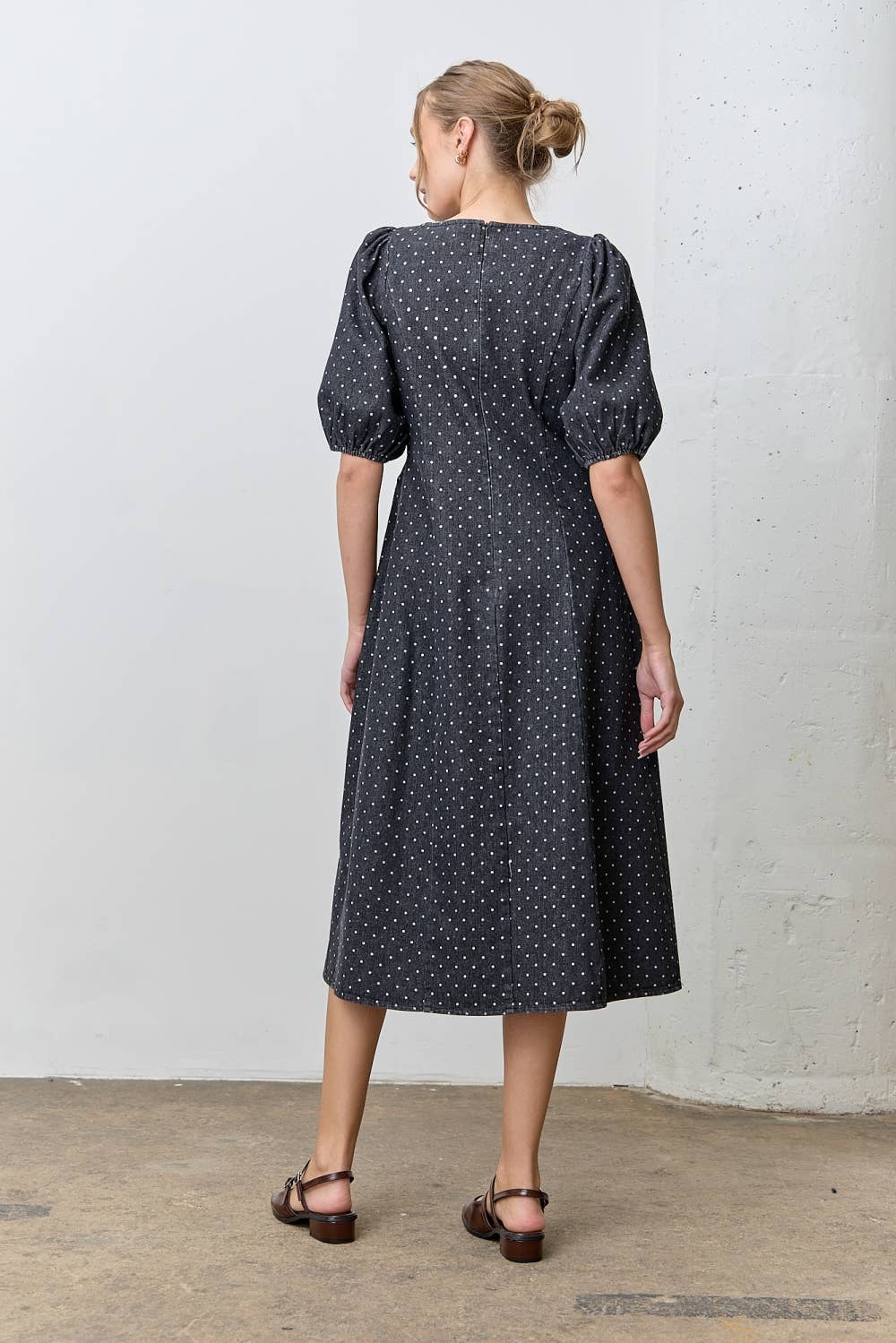 Denim Polkadot Bubble Sleeve Midi Dress: BLACK DENIM - XAYUYUE