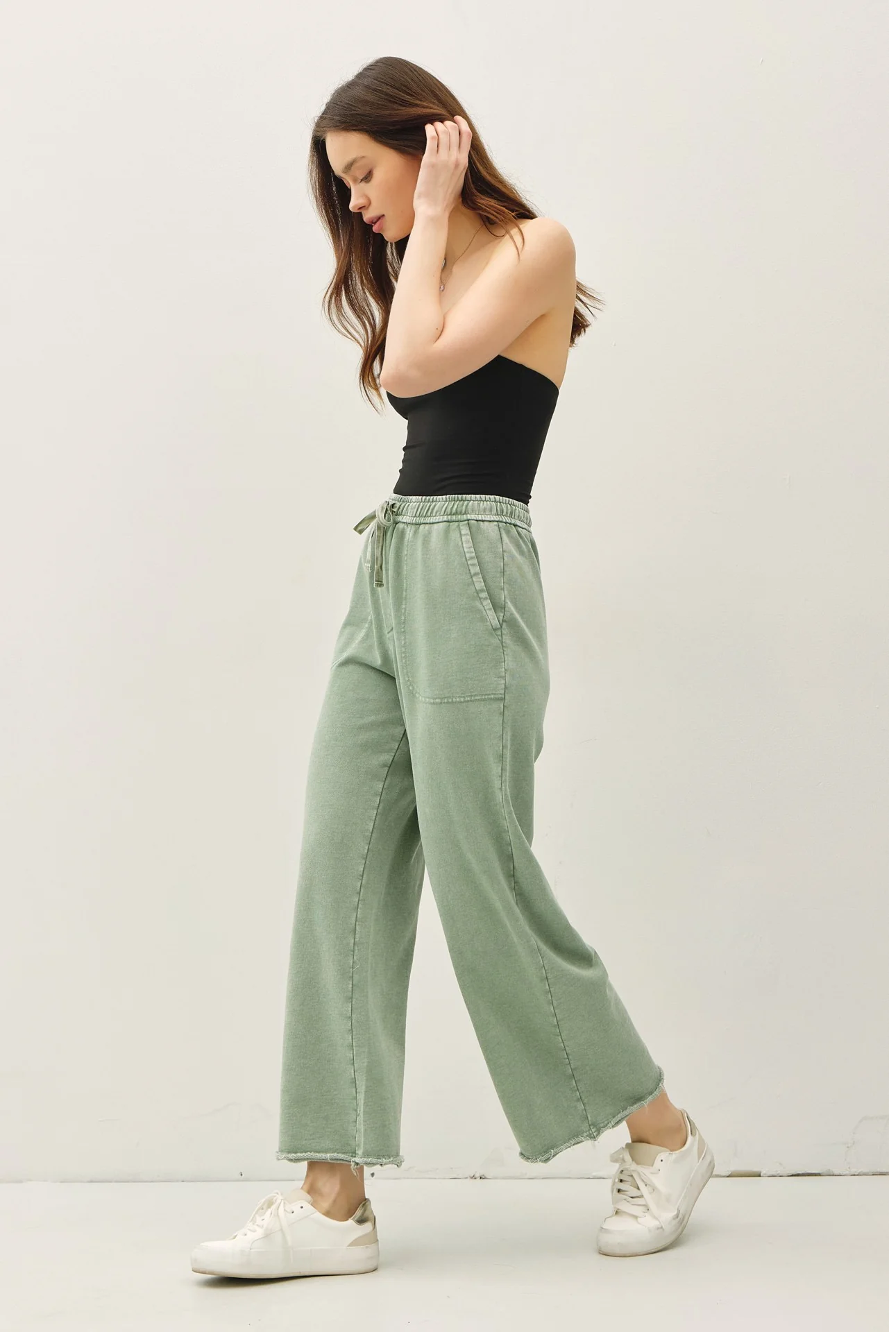 Garment-dye Cotton Fleece Wide Leg Crop Pants - XAYUYUE